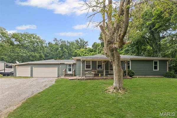 2 Acres of Residential Land with Home for Sale in Collinsville, Illinois