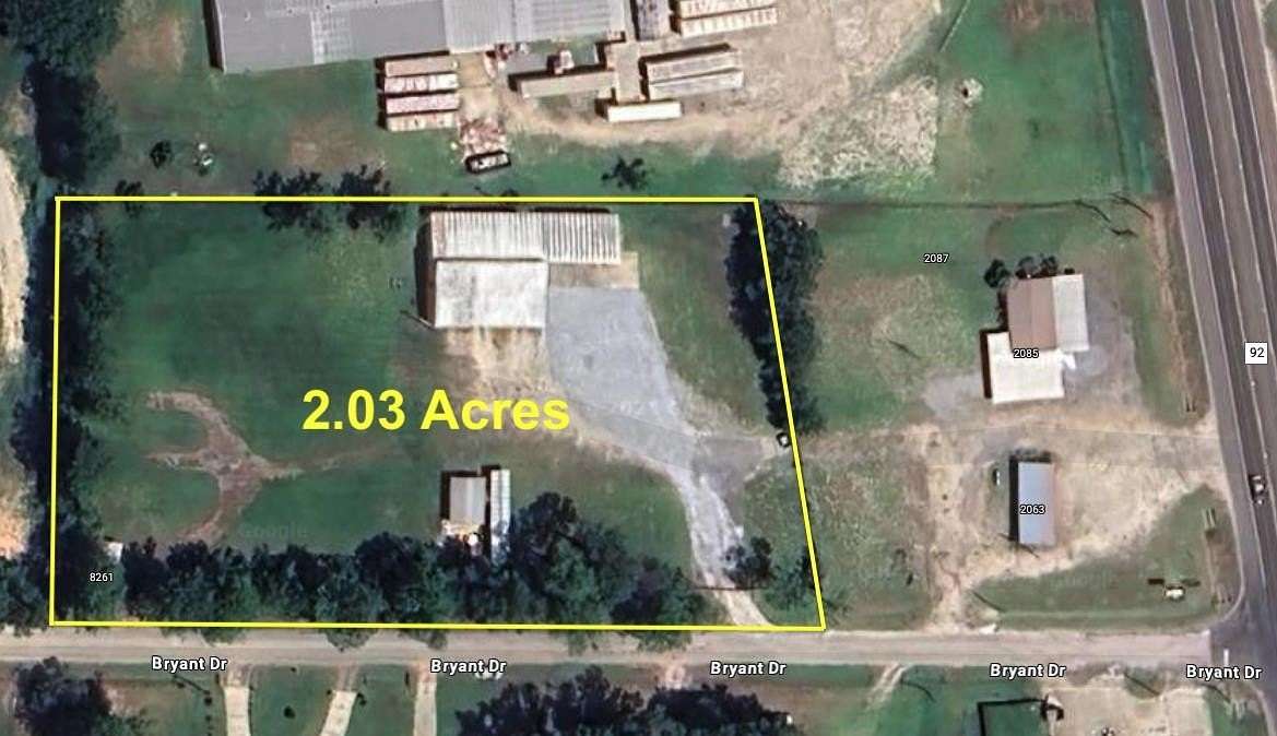 2 Acres of Improved Commercial Land for Sale in Silsbee, Texas