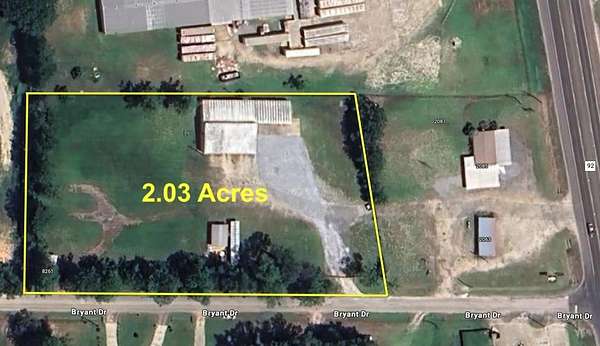 2 Acres of Improved Commercial Land for Sale in Silsbee, Texas