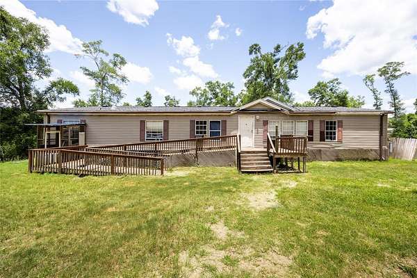 11 Acres of Land with Home for Sale in White Springs, Florida