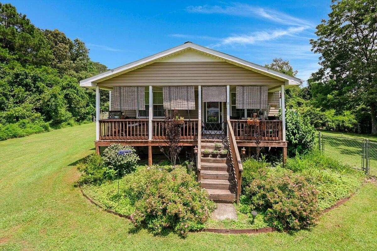 3 Acres of Residential Land with Home for Sale in New Hope, Tennessee