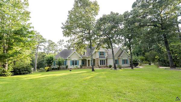 3 Acres of Residential Land with Home for Sale in Warner Robins, Georgia