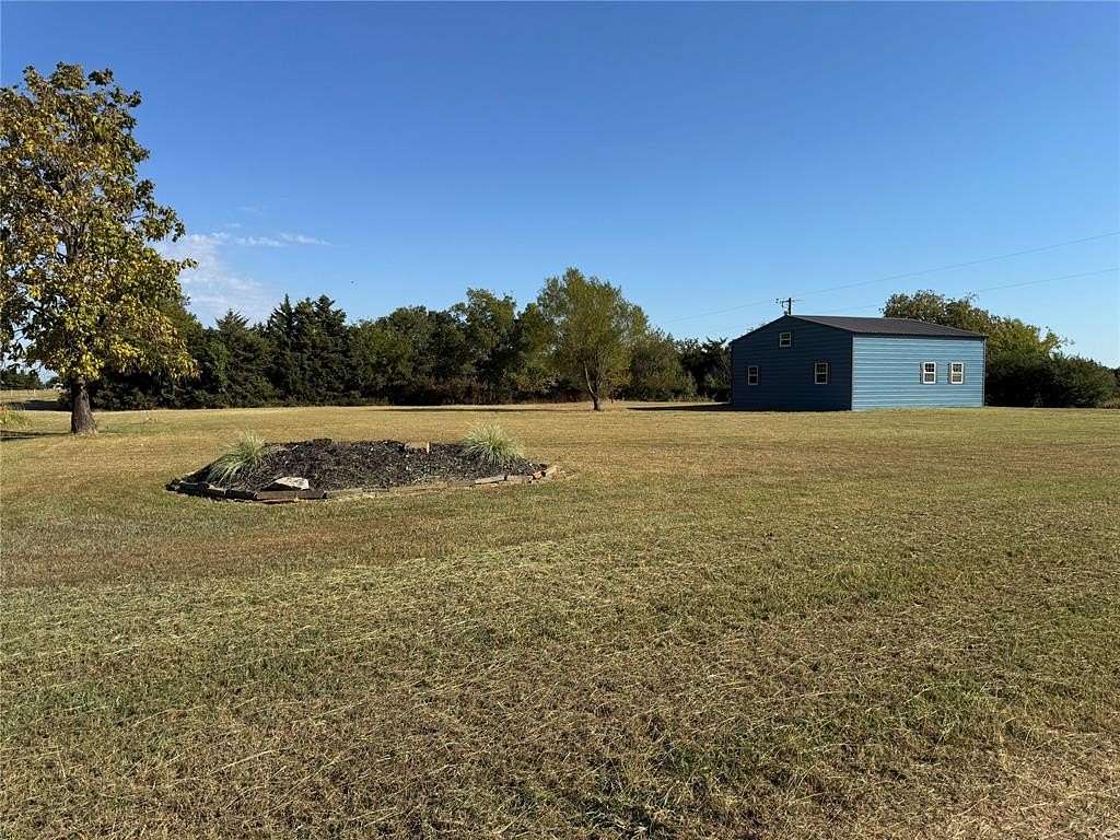 6 Acres of Residential Land for Sale in Tryon, Oklahoma