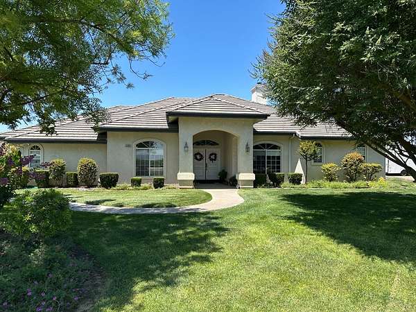 18.7 Acres of Land with Home for Sale in Fresno, California