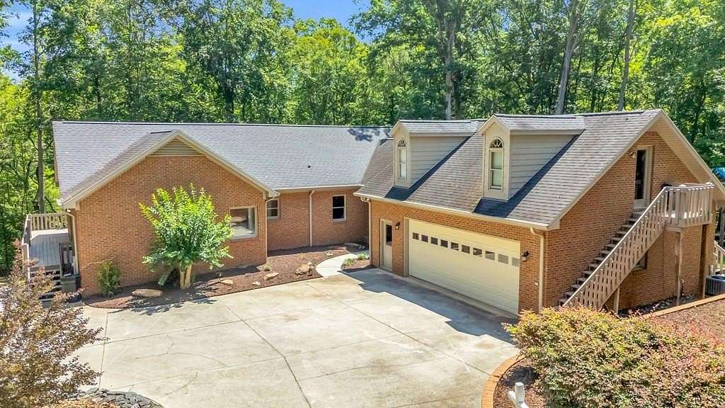 42 Acres of Recreational Land with Home for Sale in Abbeville, South Carolina