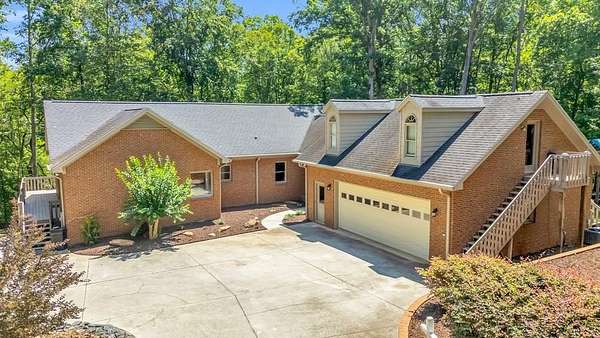 42 Acres of Recreational Land with Home for Sale in Abbeville, South Carolina