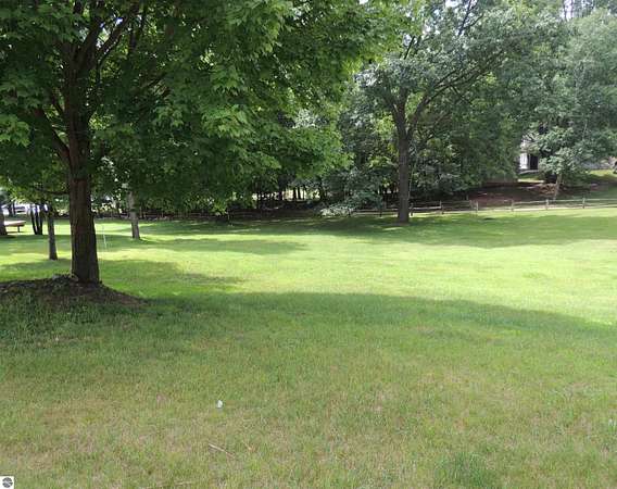 0.25 Acres of Land for Sale in Lake Isabella, Michigan