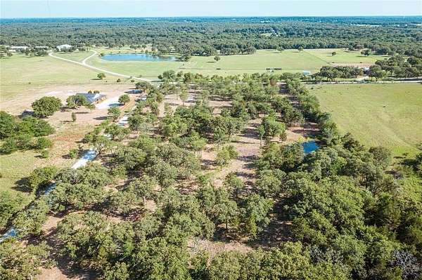 1 Acre of Land for Sale in Gainesville, Texas