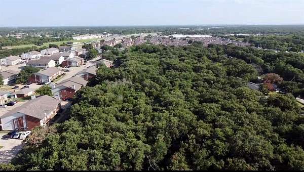 7.45 Acres of Commercial Land for Sale in Balch Springs, Texas