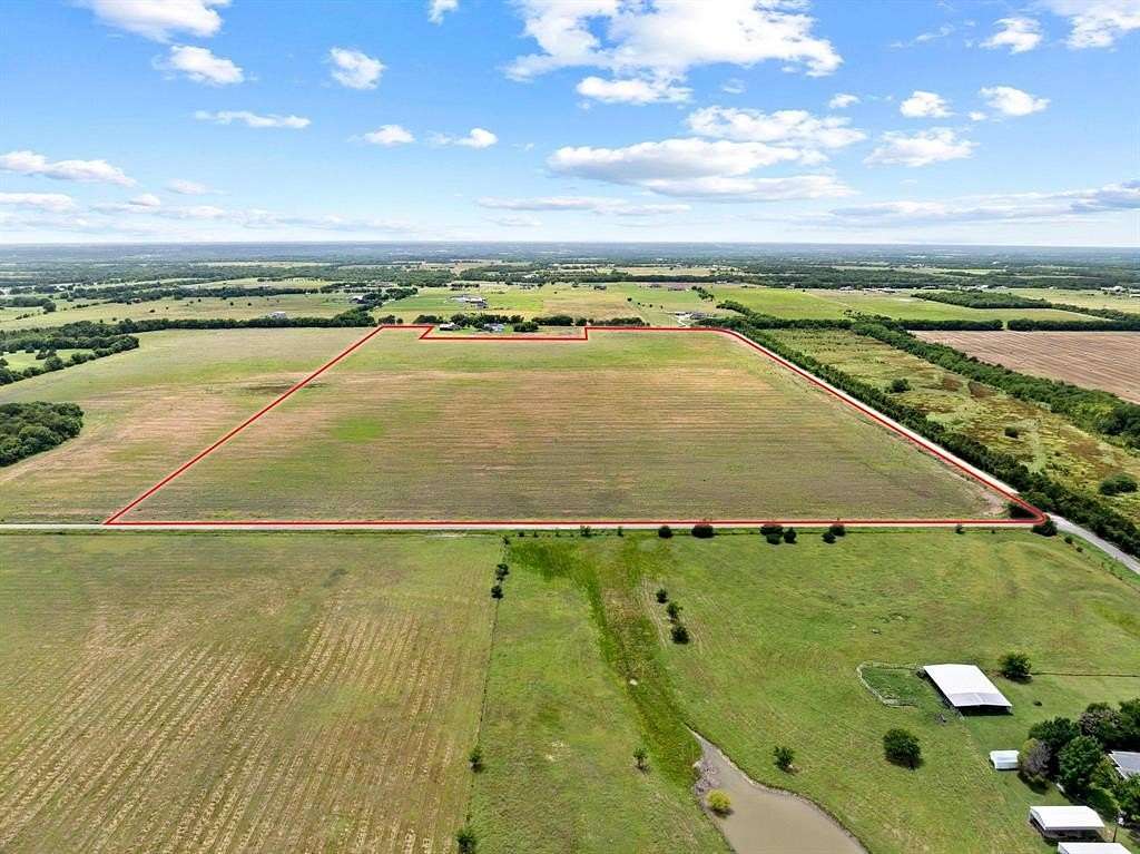70.6 Acres of Agricultural Land for Sale in Van Alstyne, Texas