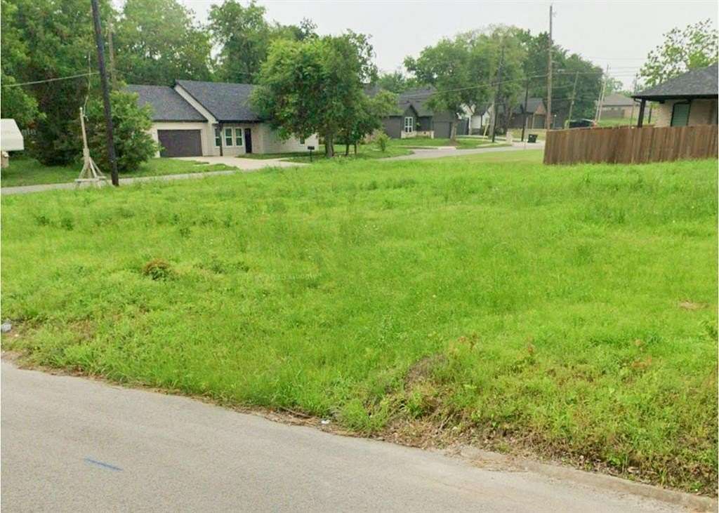 0.12 Acres of Land for Sale in Greenville, Texas