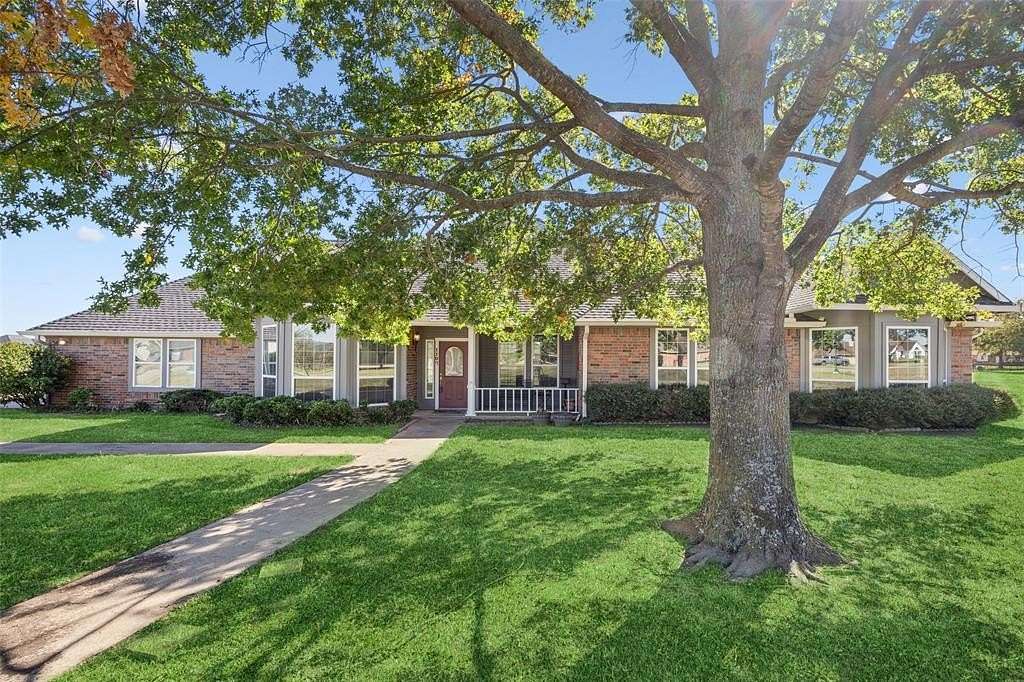 1.5 Acres of Residential Land with Home for Sale in Talty, Texas