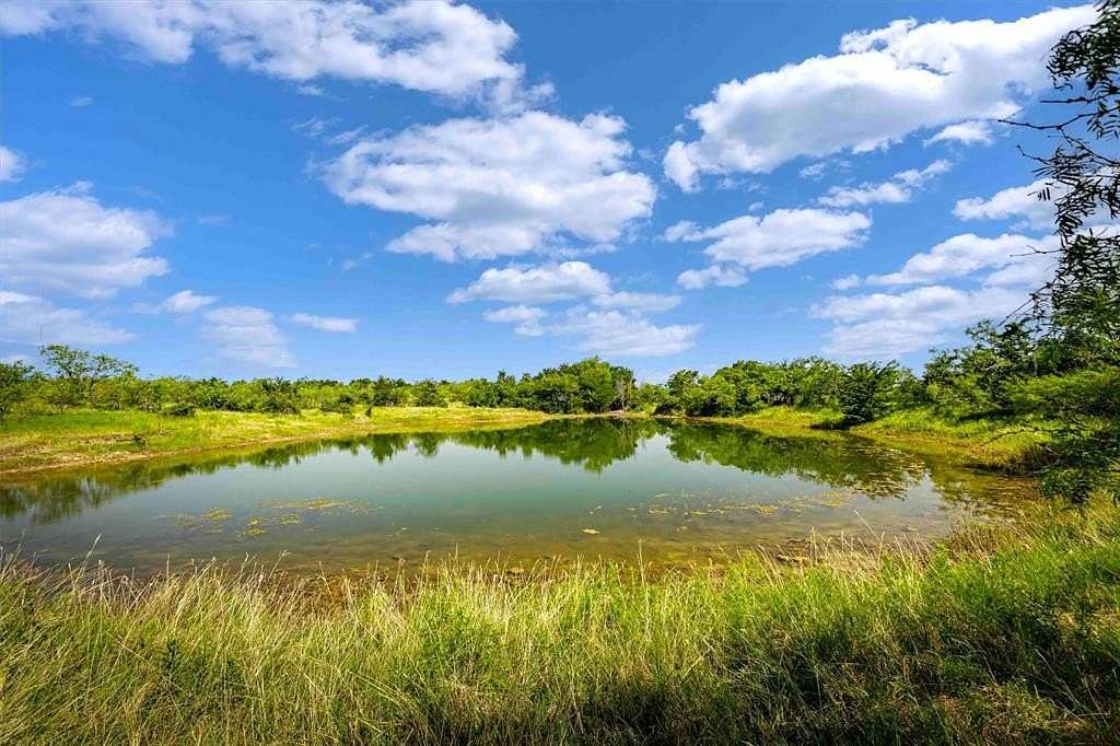 102 Acres of Land for Sale in Mount Calm, Texas