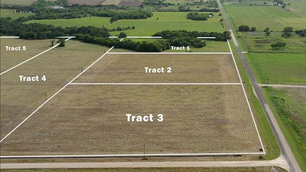7 Acres of Land for Sale in Riesel, Texas