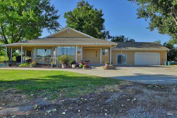 6 Acres of Land with Home for Sale in Homedale, Idaho