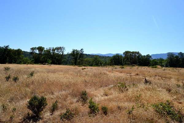 6.12 Acres of Residential Land for Sale in Grants Pass, Oregon