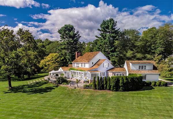 3 Acres of Residential Land with Home for Sale in Fairfield, Connecticut