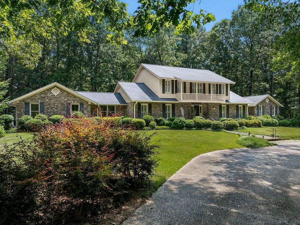 2 Acres of Residential Land with Home for Sale in Jasper, Alabama