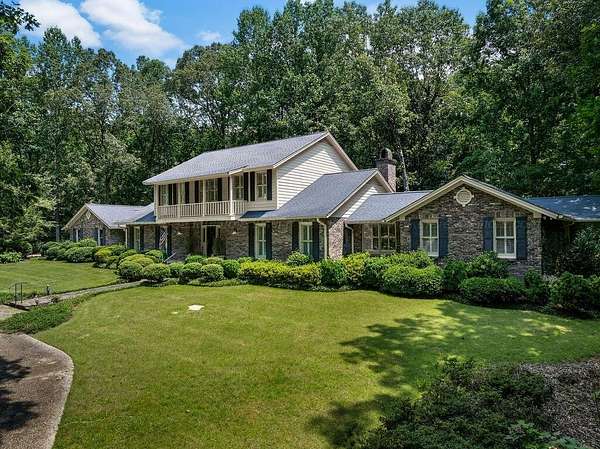 2 Acres of Residential Land with Home for Sale in Jasper, Alabama