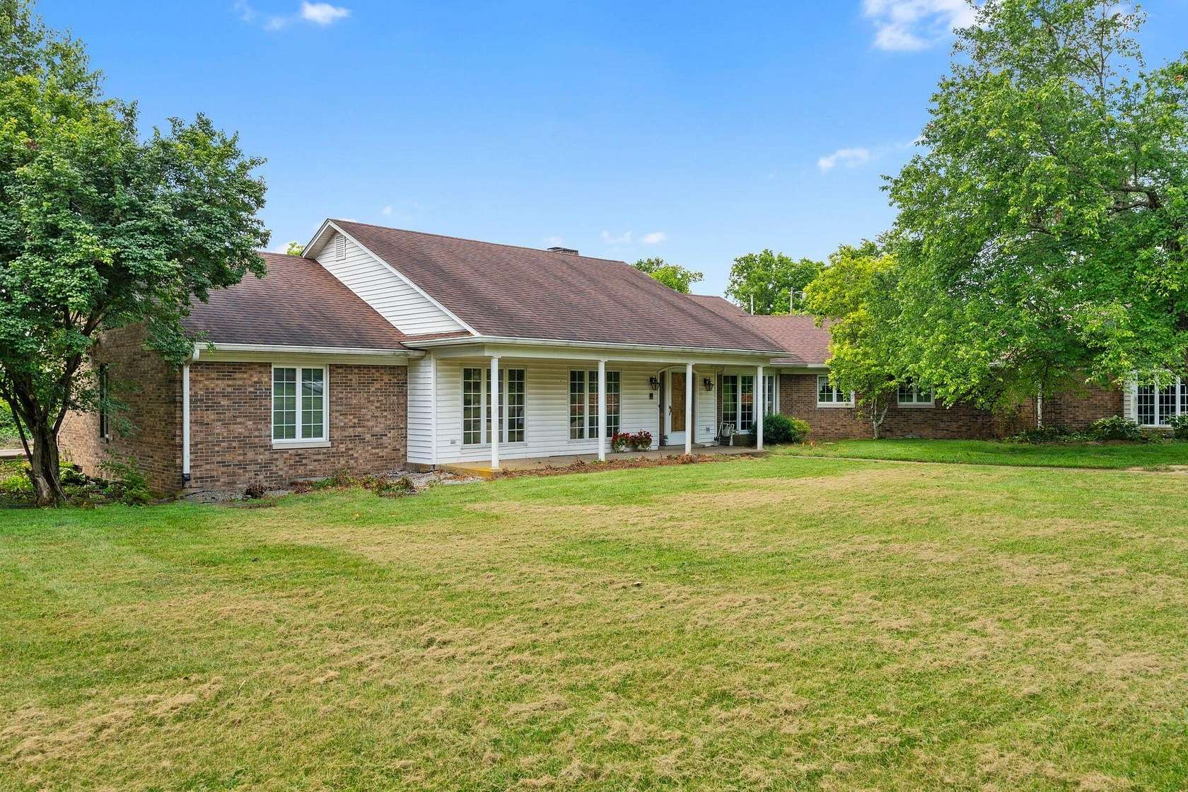 5 Acres of Residential Land with Home for Sale in Nicholasville, Kentucky