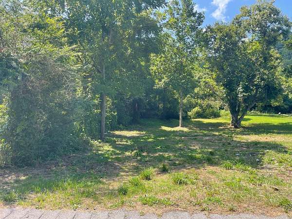 0.4 Acres of Land for Sale in Middlesboro, Kentucky