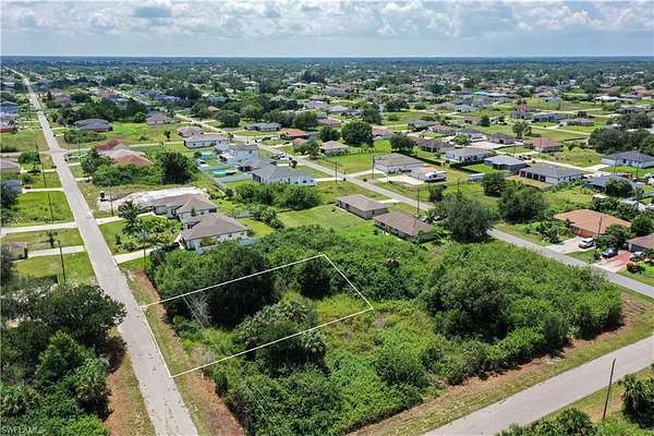 0.25 Acres of Residential Land for Sale in Lehigh Acres, Florida