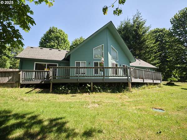 5 Acres of Residential Land with Home for Sale in Ariel, Washington