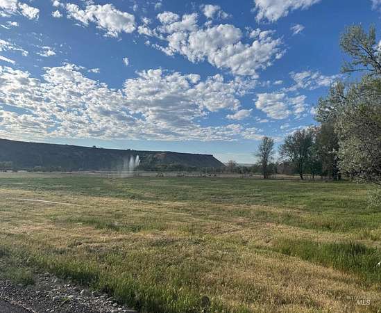 3 Acres of Land for Sale in Buhl, Idaho