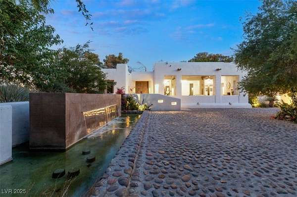 9.8 Acres of Land with Home for Sale in Las Vegas, Nevada