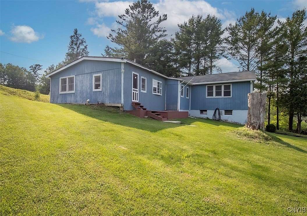 1.89 Acres of Residential Land with Home for Sale in Canastota, New York