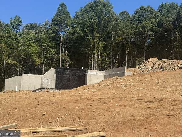 5 Acres of Residential Land with Home for Sale in Mansfield, Georgia