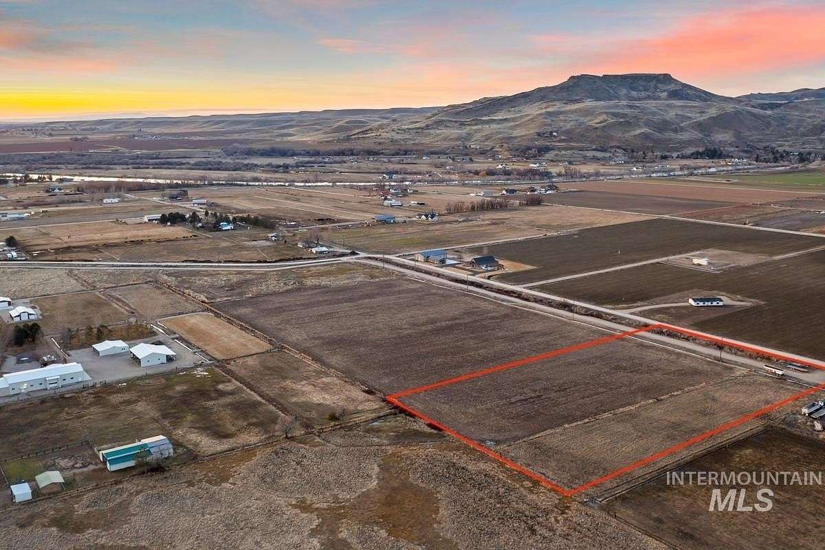 5 Acres of Residential Land for Sale in Emmett, Idaho