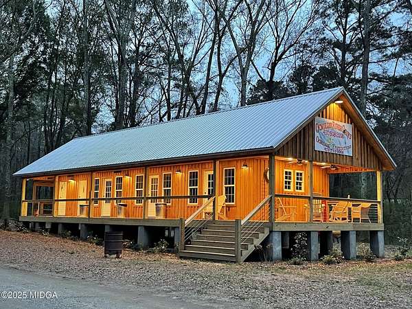 76 Acres of Recreational Land with Home for Sale in Juliette, Georgia