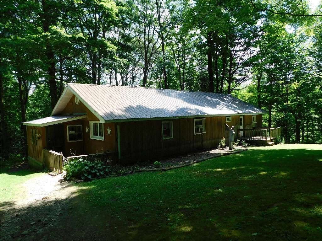 13.5 Acres of Land with Home for Sale in Edinboro, Pennsylvania