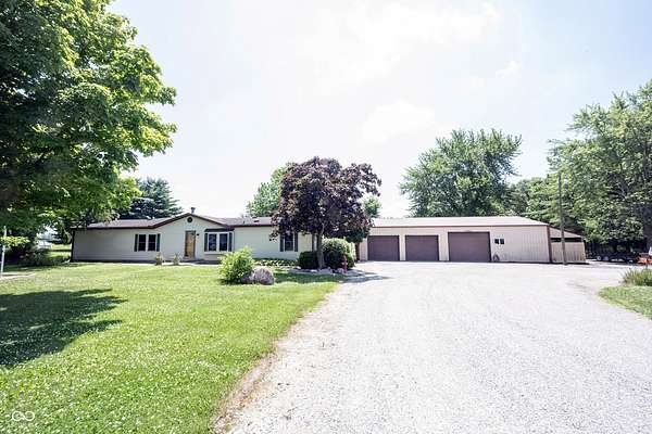 5 Acres of Residential Land with Home for Sale in Atlanta, Indiana