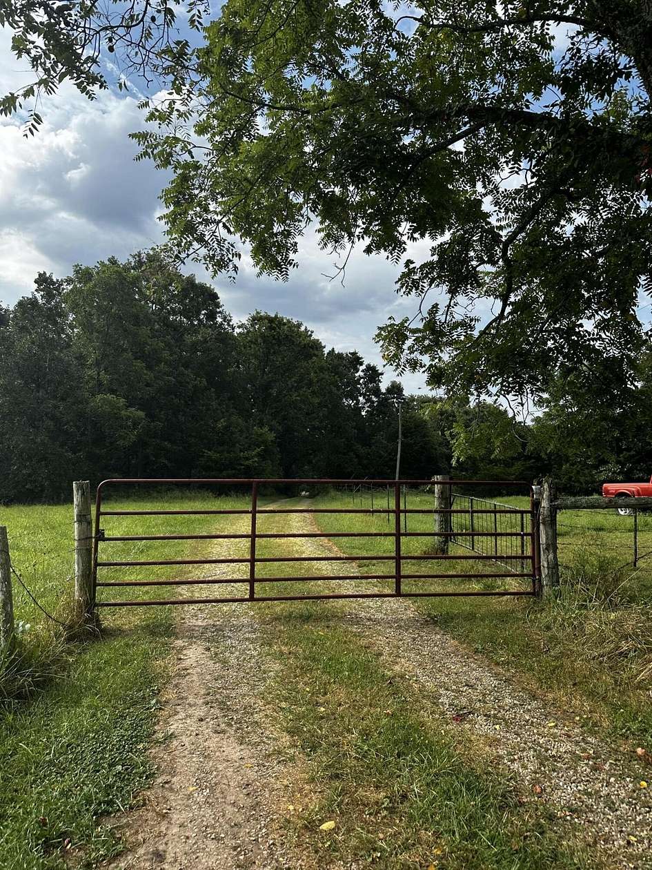 121 Acres of Recreational Land for Sale in Huggins, Missouri