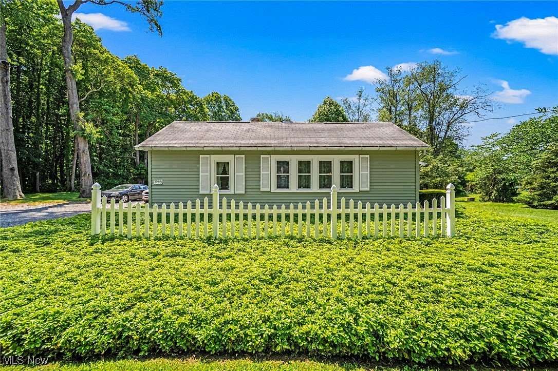 2 Acres of Residential Land with Home for Sale in Conneaut, Ohio