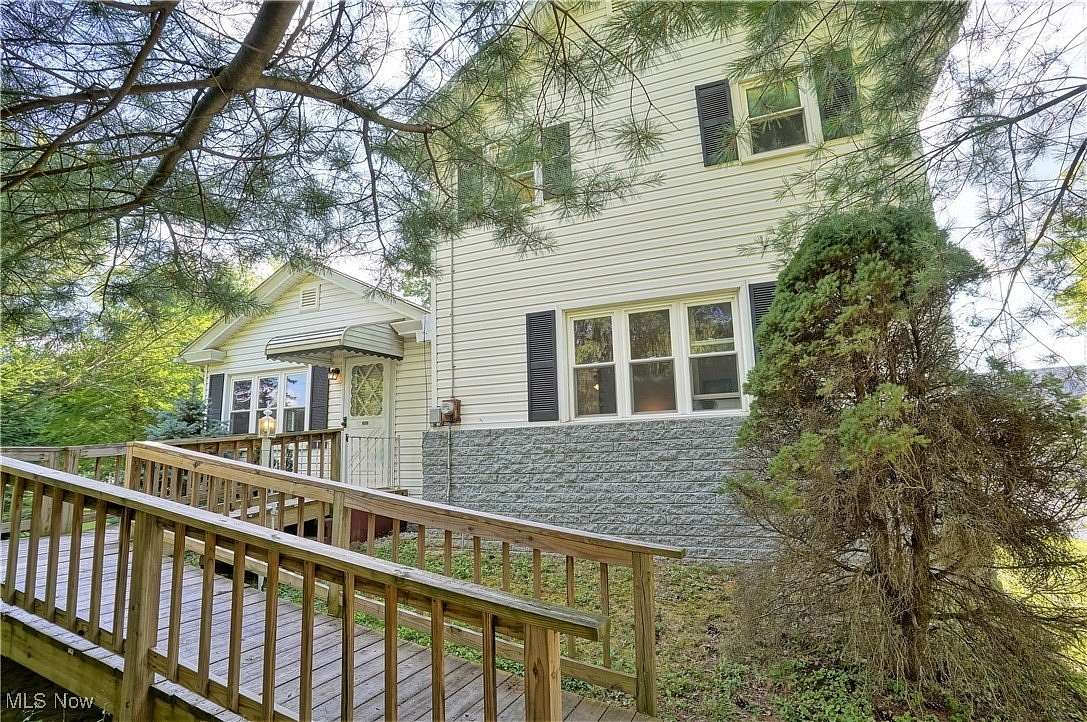 10.4 Acres of Land with Home for Sale in Diamond, Ohio