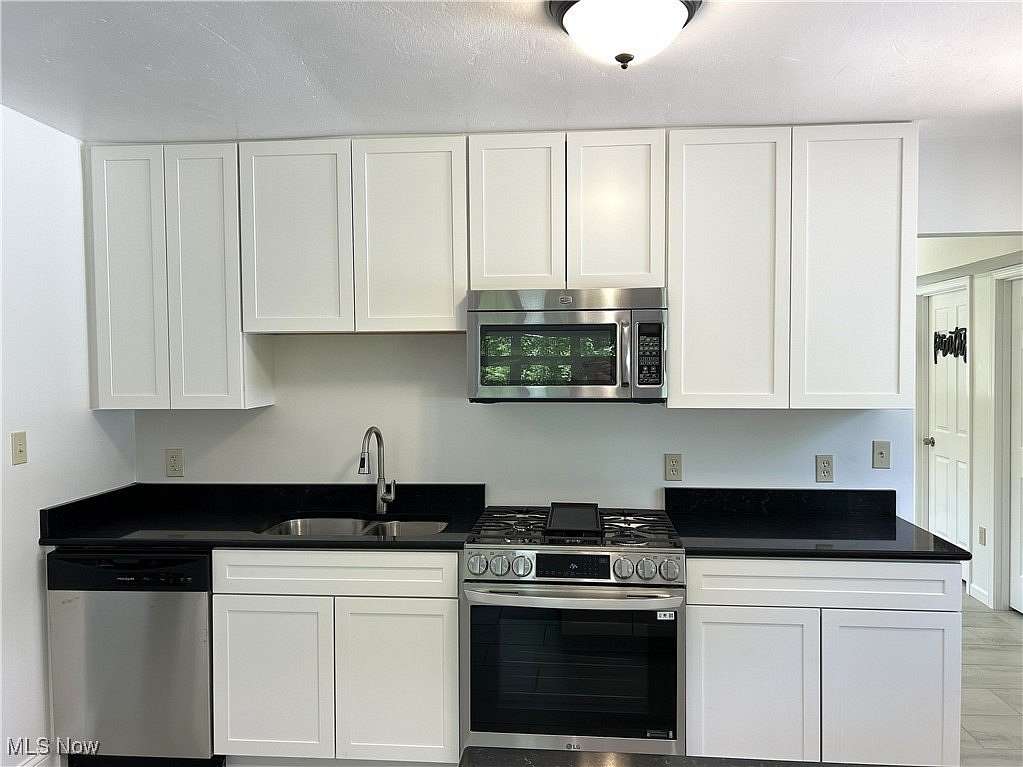 2.1 Acres of Residential Land with Home for Sale in Chesterland, Ohio