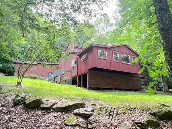 2 Acres of Residential Land with Home for Sale in Uhrichsville, Ohio