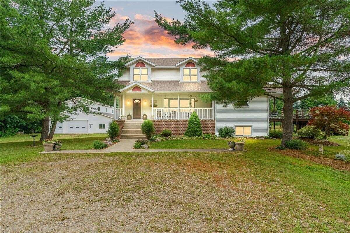 14.1 Acres of Land with Home for Sale in Plainwell, Michigan