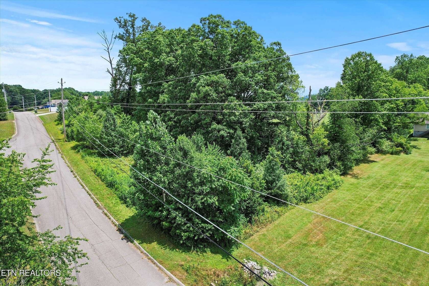 0.71 Acres of Land for Sale in Jacksboro, Tennessee