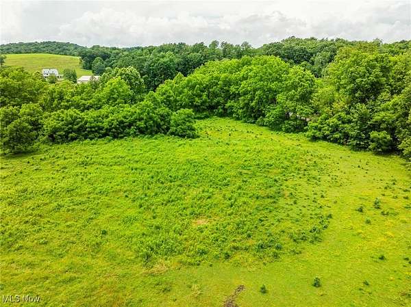 8 Acres of Land for Auction in Fresno, Ohio