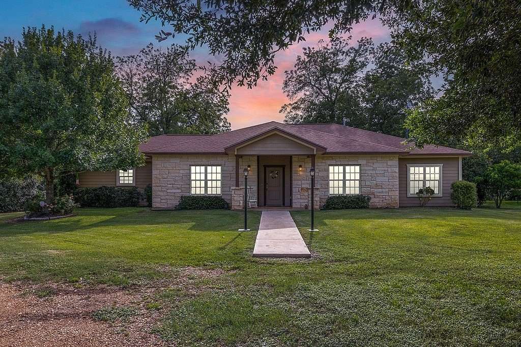 1.7 Acres of Residential Land with Home for Sale in Smithville, Texas