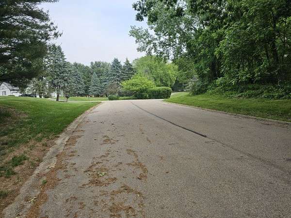 0.99 Acres of Residential Land for Sale in Campton Hills, Illinois