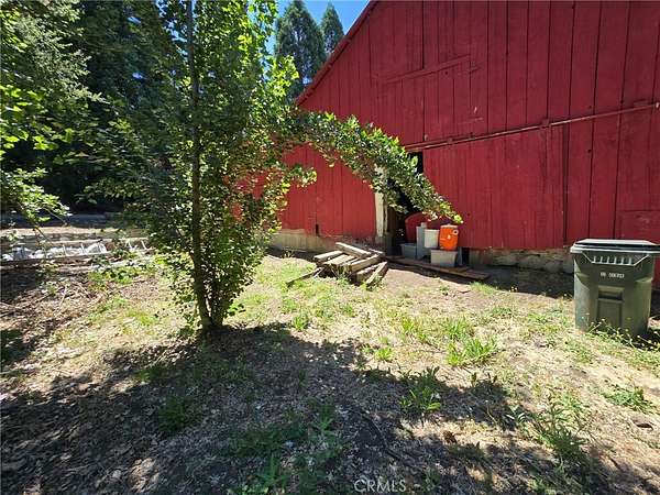 2.87 Acres of Residential Land with Home for Sale in Oak Glen, California