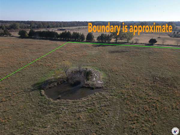 18 Acres of Land for Sale in Avery, Texas