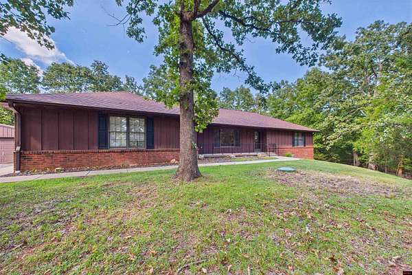 2.69 Acres of Residential Land with Home for Sale in Mountain Home, Arkansas