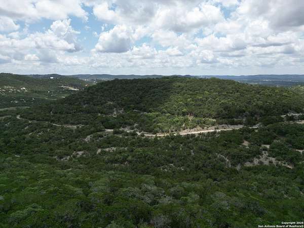 10 Acres of Residential Land for Sale in Pipe Creek, Texas