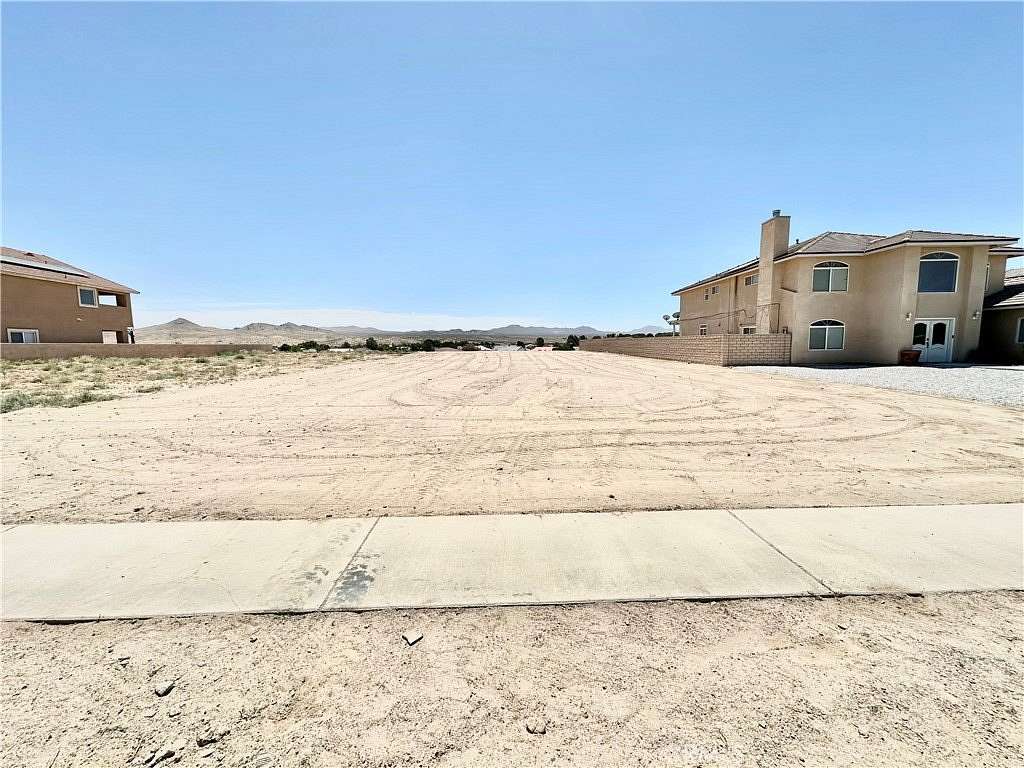 0.32 Acres of Residential Land for Sale in Helendale, California
